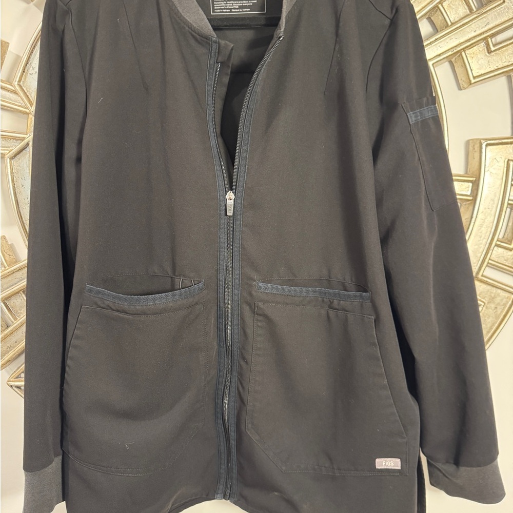 FIGS Technical Collection Black Jacket